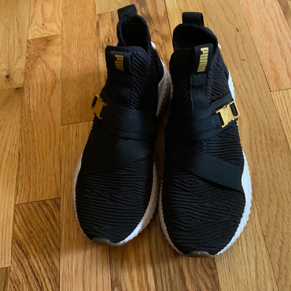 Puma Defy Casual Sneakers